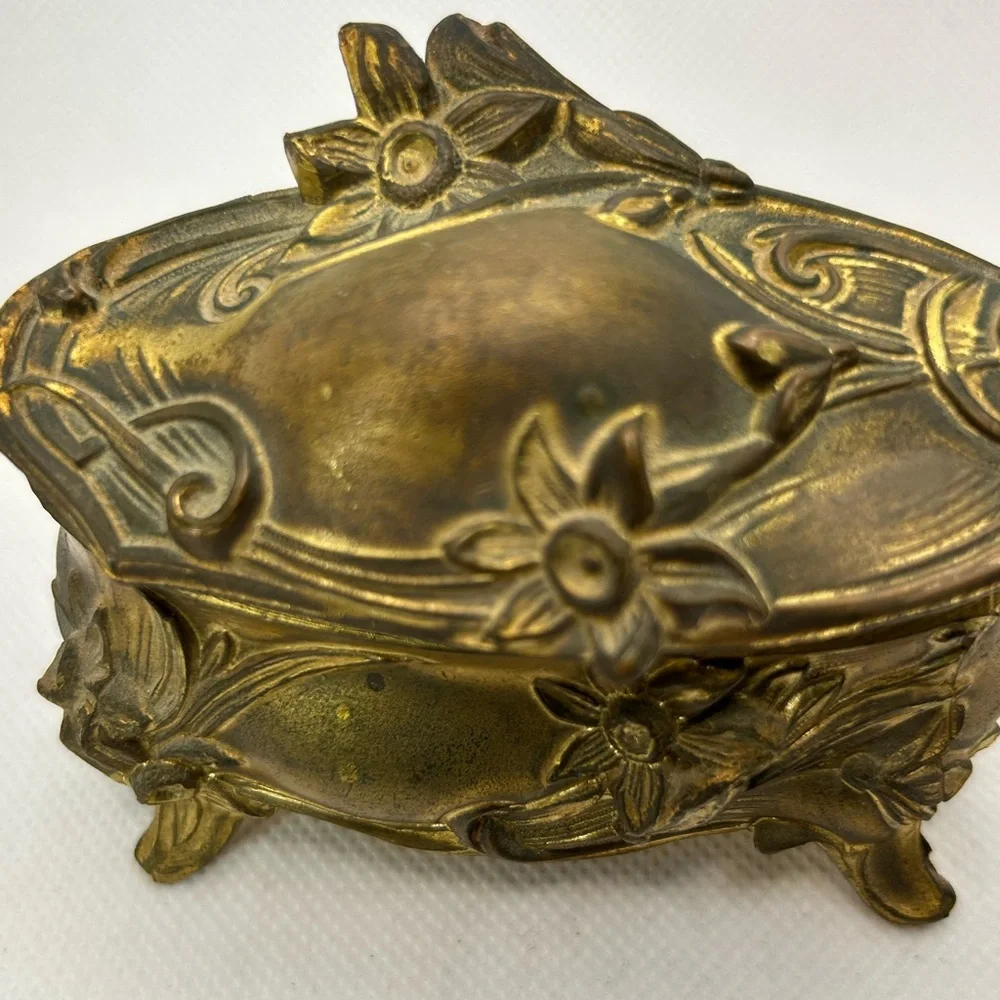 Vintage Box Art Nouveau Gold Victorian Metal Floral Jewelry Casket Footed